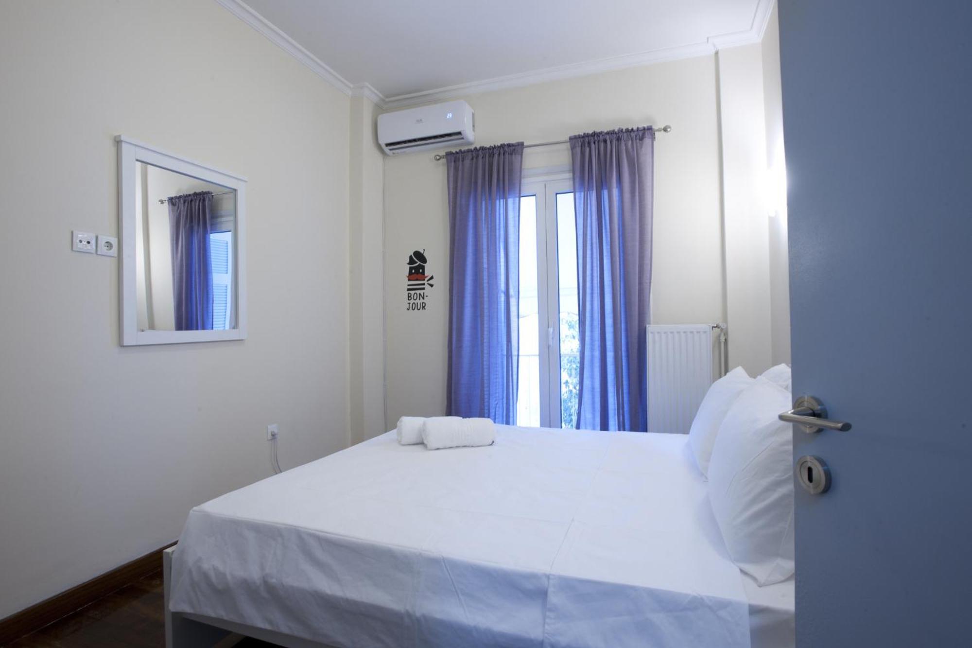 Comfortable Apartment At The Foot Of The Odeon Of Herodes Atticus Атина Екстериор снимка